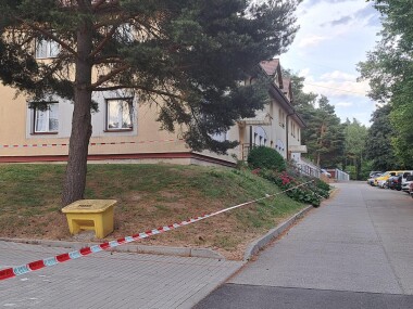 Policie vyšetřuje vraždu novorozence v Lipně nad Vltavou