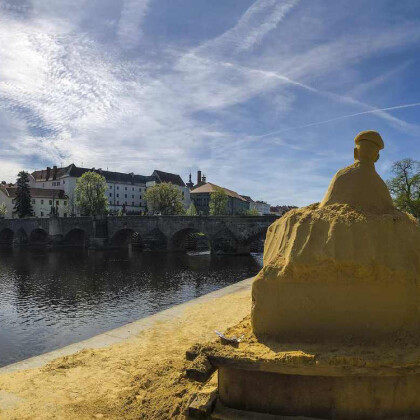 Pískové sochy v Písku letos připomenou historii voroplavby